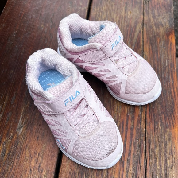 FILA PINK SNEAKERS SIZE 5 - Picture 2 of 12